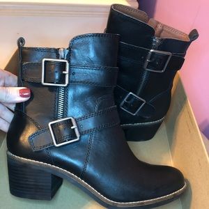 Lucky Brand a black Boots